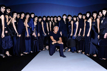 Armani convierte a Lady Gaga en una "obra de arte" Armani convierte a Lady Gaga en una "obra de arte"